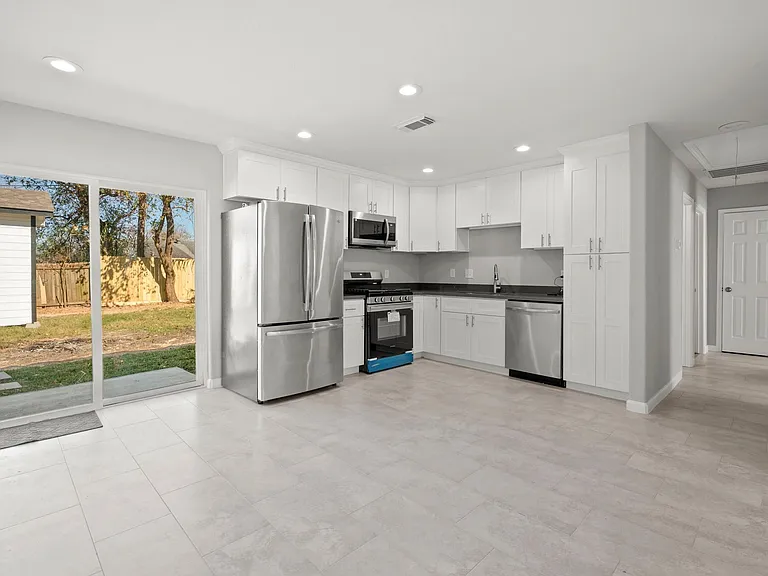 5123 Ridgeway Dr — Photo 6
