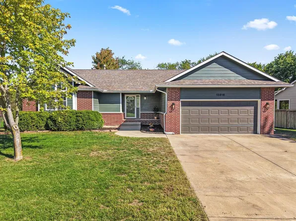 15818 E Woodcreek St, Wichita, KS 67230