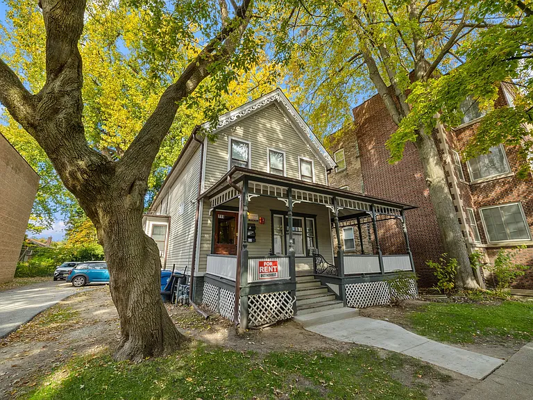 711 Emerson St #2 — Photo 2