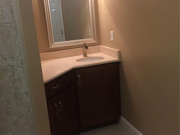 4th image of 23600 Walden Center Dr