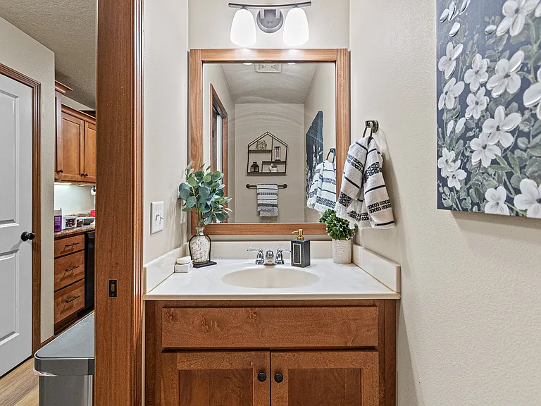1554 Burr Dr — Photo 10