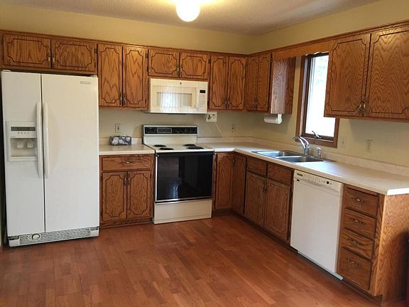 4th image of 1460 Laurel Ave