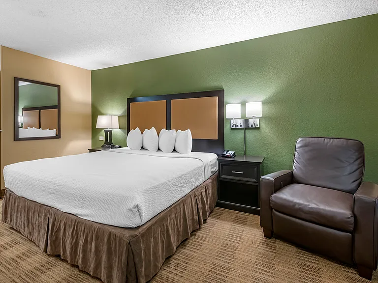 Studio Suite - 1 King Bed