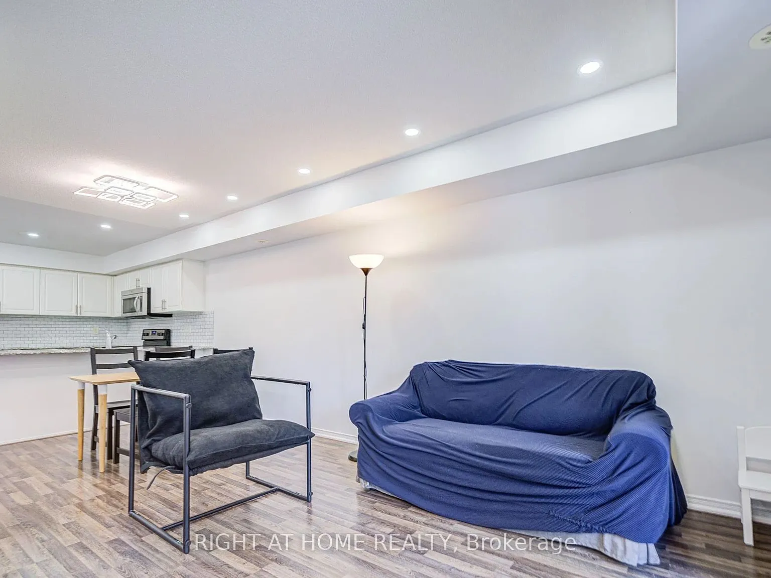2 bed, $2,600 — Photo 4