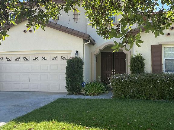 2nd image of 16370 Los Rosales St