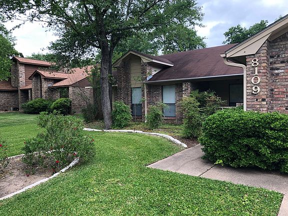 2nd image of 8109 Bunker Hill Ct