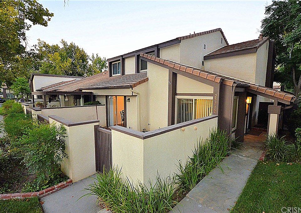 1st image of 25712 Vista Fairways Dr