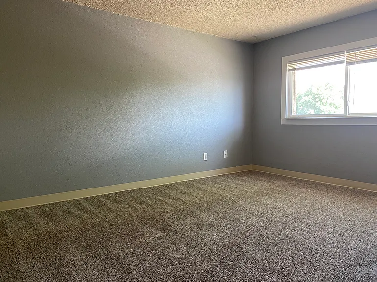 161 McClure Ave #2 — Photo 4