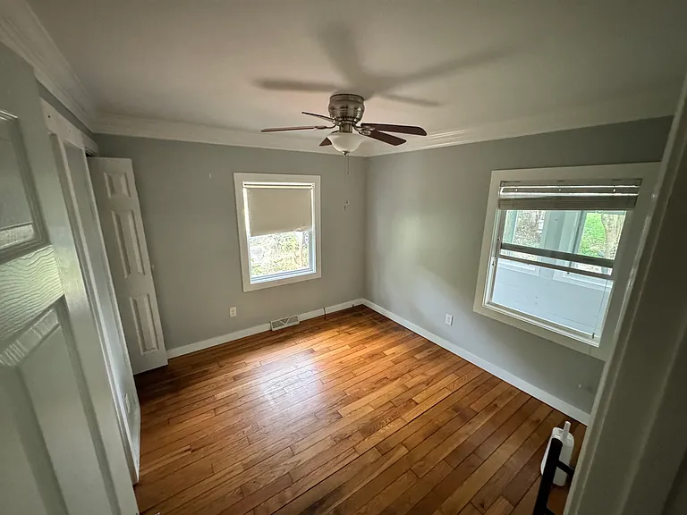 102 Middlemont Ave — Photo 11