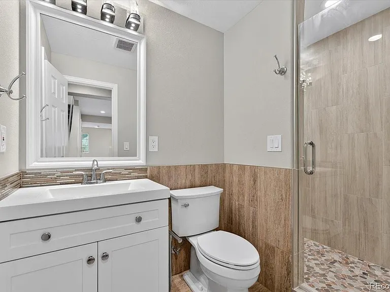 10543 Laurelglen Cir — Photo 44