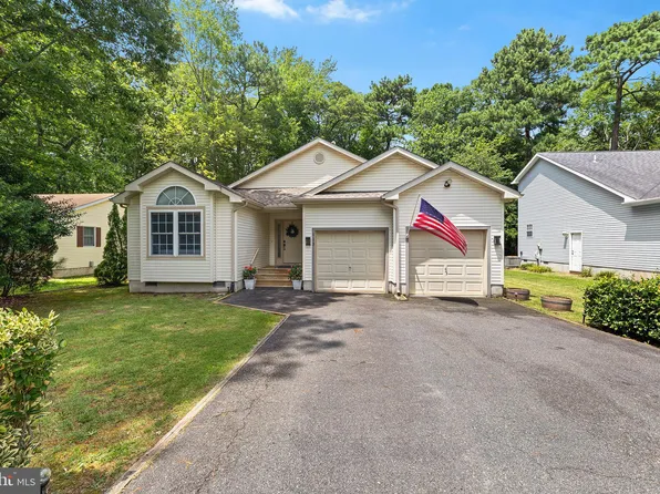 113 Seafarer Ln, Ocean Pines, MD 21811