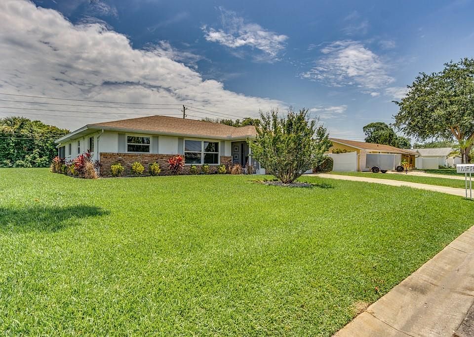 1st image of 371 Sunnyside Dr