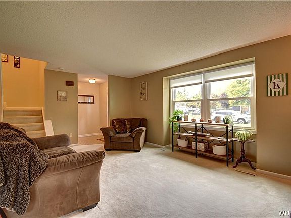 4th image of 80 Beaumont Dr