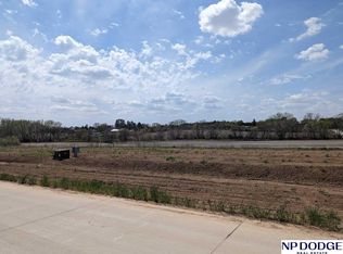 1 Meadow Ln #4, Lincoln, NE 68506
