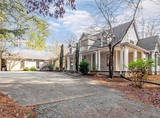 1101 Heron Pond Dr, Chapel Hill, NC 27516