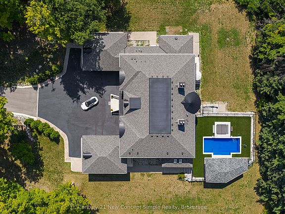 4th image of 2637 Bluffs Way