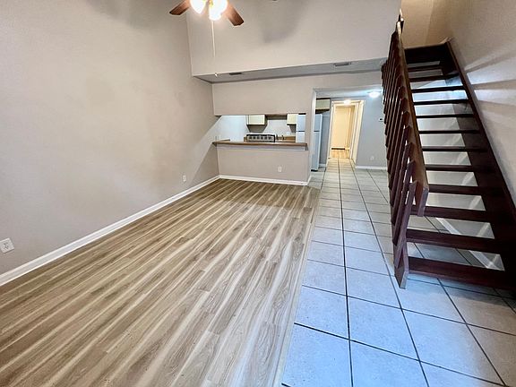 2nd image of 2285 Sandpiper St