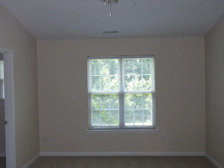 381 Woodson Dr — Photo 10