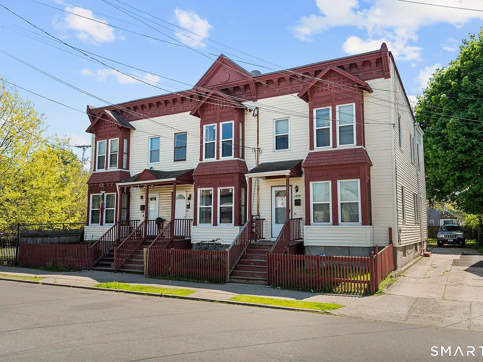 704 Maple St #704