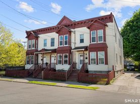 704 Maple St, Bridgeport, CT