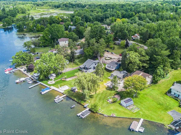 2645 Devonshire Rd, Leonard, MI 48367