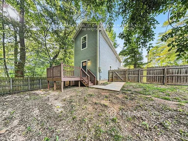 524 Warren Ave — Photo 18