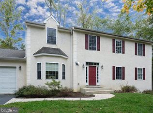 101 Park Ln, Glen Mills, PA 19342