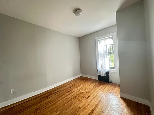 Rented by Avenues Real Estate | media 14