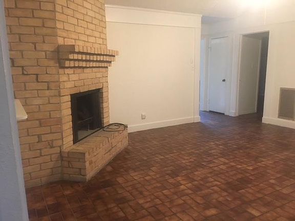 3rd image of 1804 Leona Dr