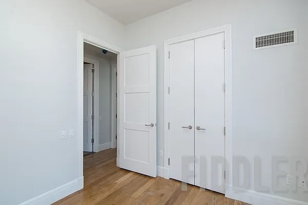 Rented by The KCI Group | media 113