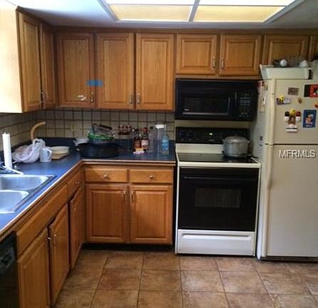 5th image of 8407 Boxwood Dr