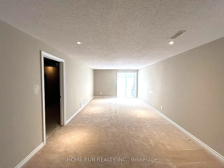 862 Fletcher Cir — Photo 26