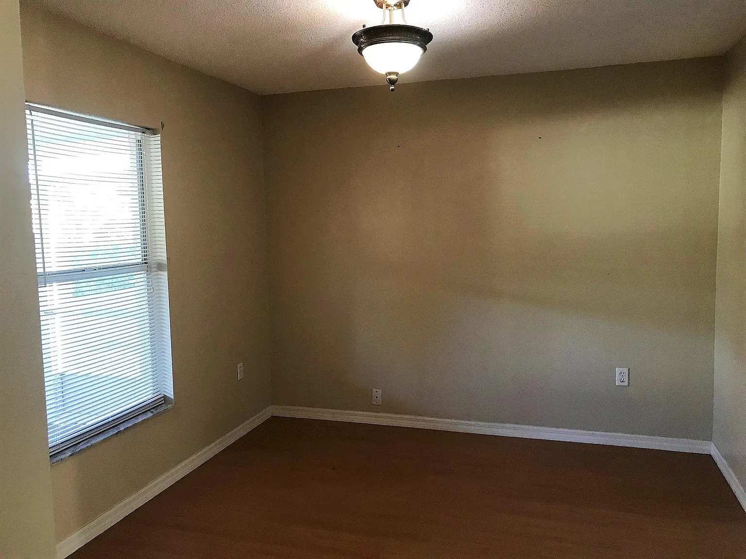 4 bed, 1868 sqft, $2,800 — Photo 4