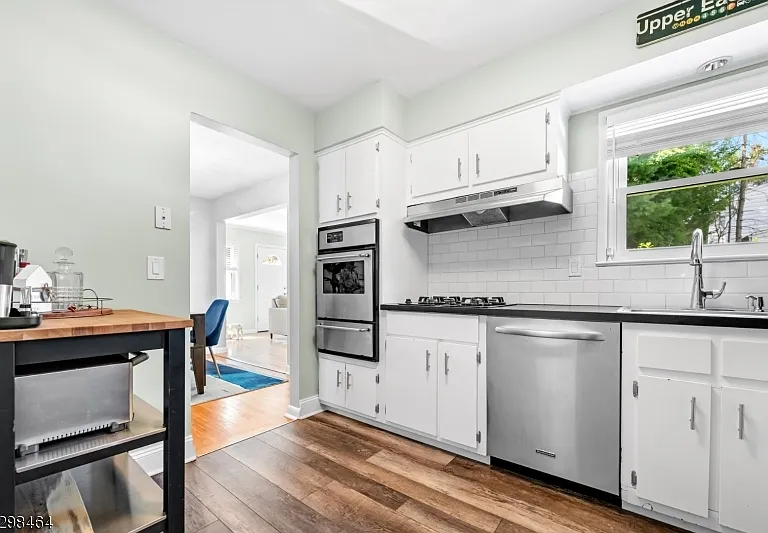 862 Manhattan Ave — Photo 11