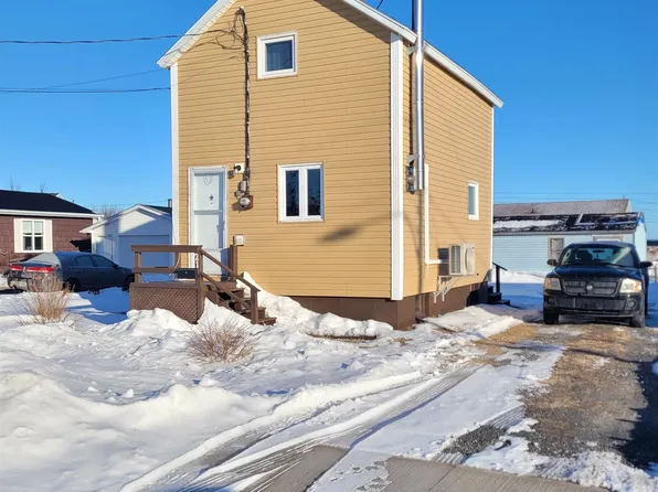 21 Sydney St, Glace Bay, NS B1A 5J6