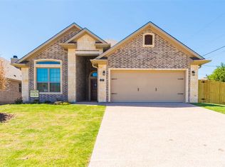 327 Hedrick Dr, Hewitt, TX 76643