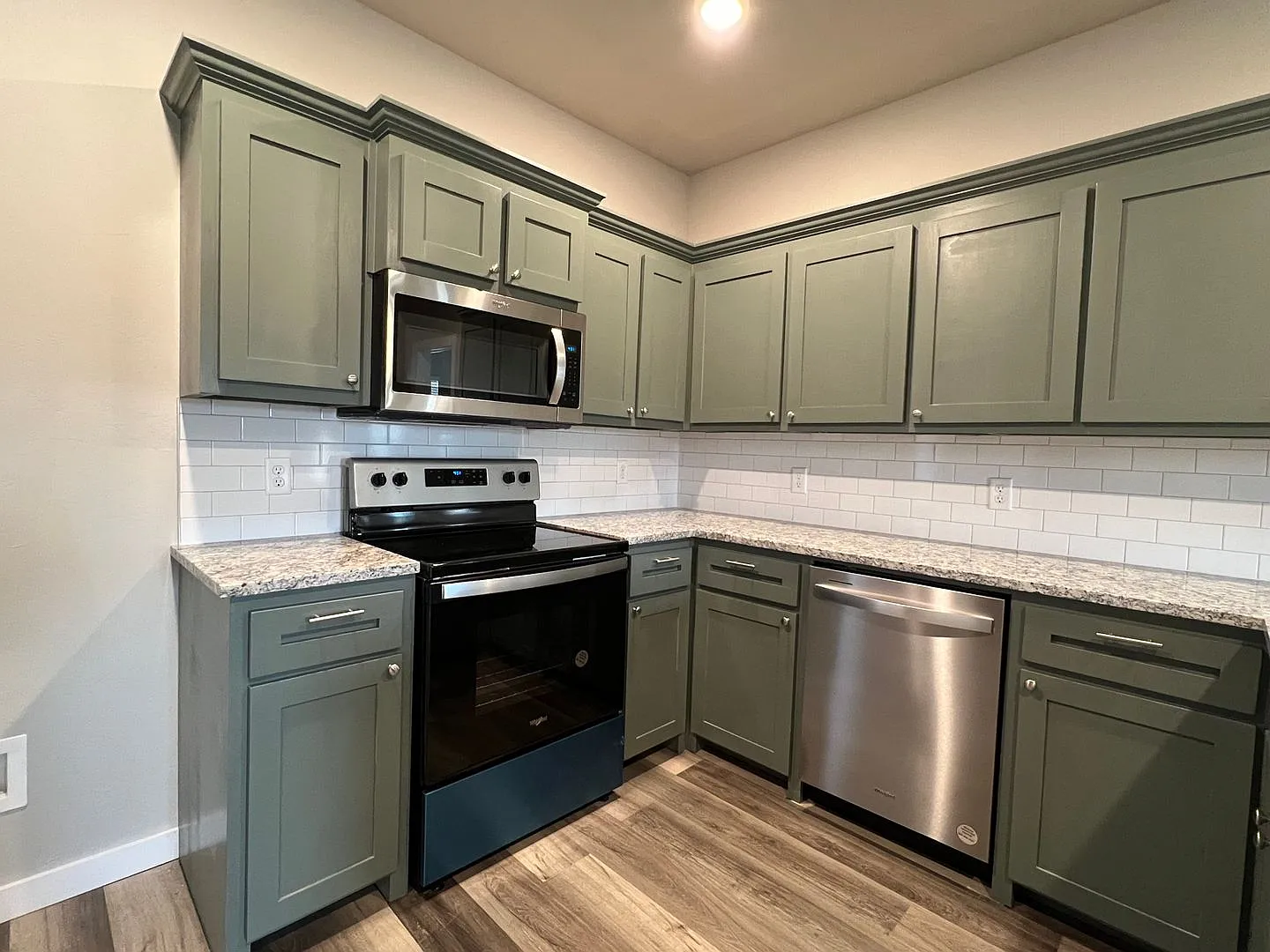 1128 W Iowa - Available Now! — Photo 4