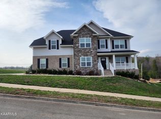 119 Hollyberry Rd, Oak Ridge, TN 37830