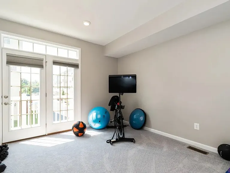 8020 Orchard Grove Rd — Photo 17