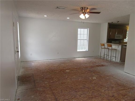3rd image of 454 Leawood Cir