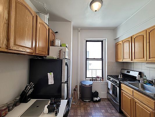 4th image of 28-50 34th St #2D