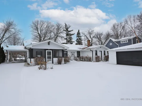 501 S Emerald Dr, McHenry, IL 60051