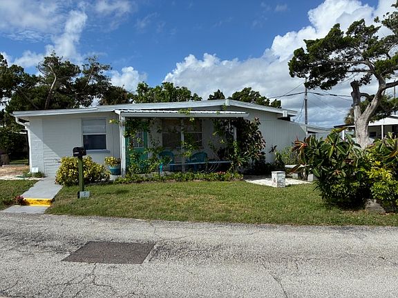 2nd image of 7 Cedar Ln
