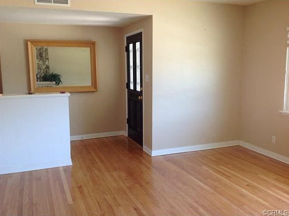 The entry leaves an elegant impression