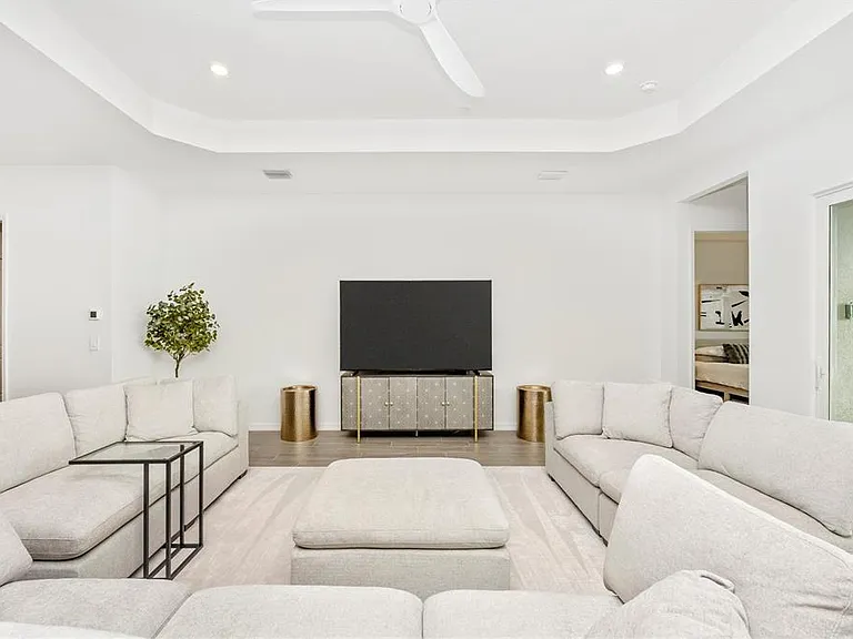 17662 Santorini Ct — Photo 18