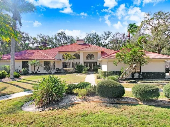 1616 Huntington Pl, Safety Harbor, FL 34695