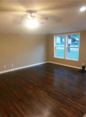 5th image of 305 SE 10th St