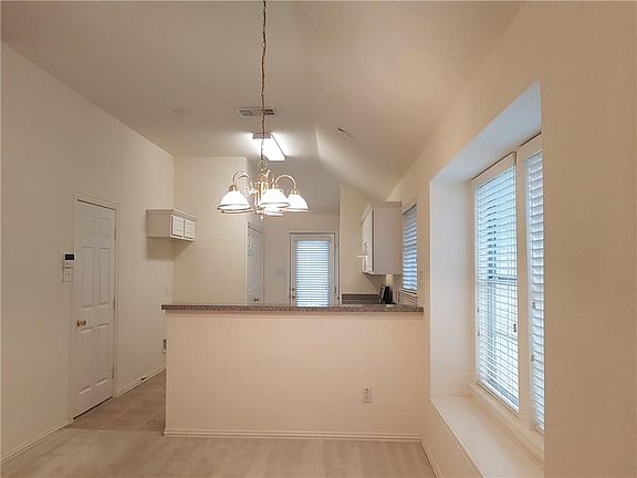 5th image of 1622 Myrtle Dr