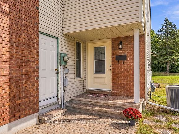 3rd image of 1127 Avignon Ct