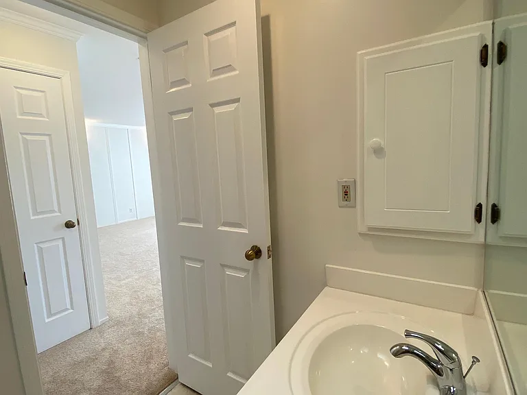 1117 Laguna Ave #5 — Photo 20
